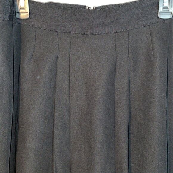 Gap black skirt - Picture 2 of 8